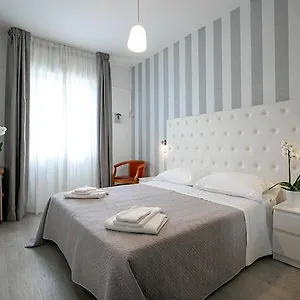 La Perla Hotel