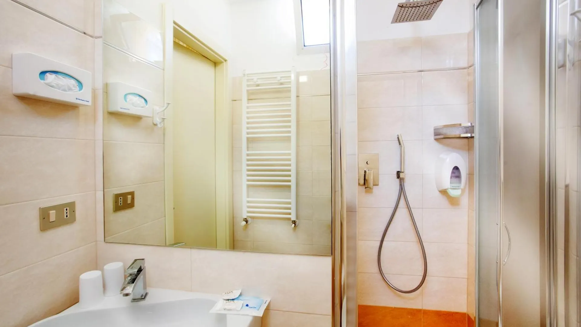 ***  Hotel Leoni Rimini Italy