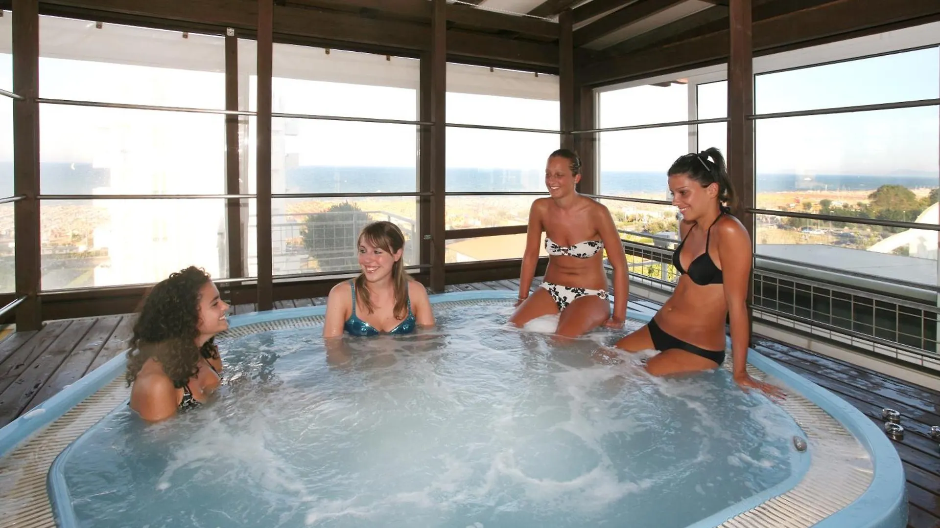 Hotel Leoni Rimini 3*,  Italy